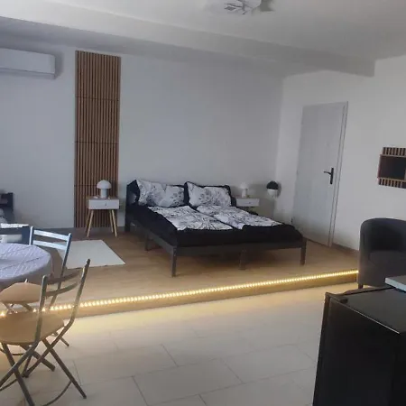 Apartament Domca